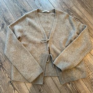 Abercrombie & Fitch Tie Front Sweater Large